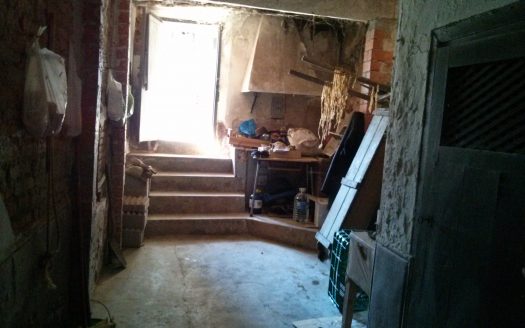 Casa para rehabilitar de 150 m2. con 600 m2. de parcela. Jaraíz de la Vera V038