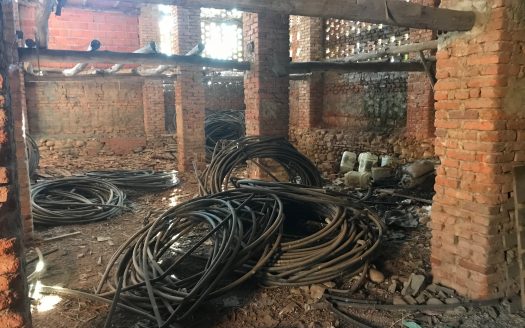 Finca de 1 ha. con naves de 650 m2. y 250 m2. Jaraíz de la Vera V123